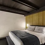 Unicum Centro Storico Guest house 4*