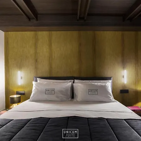 Unicum Centro Storico 4* Naples