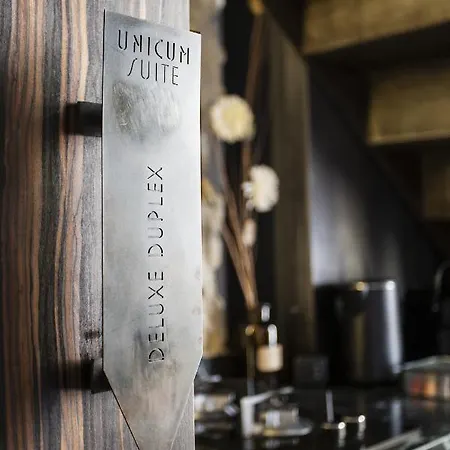 Unicum Centro Storico Maison d'hôtes 4*