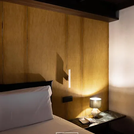 Unicum Centro Storico 4* Naples